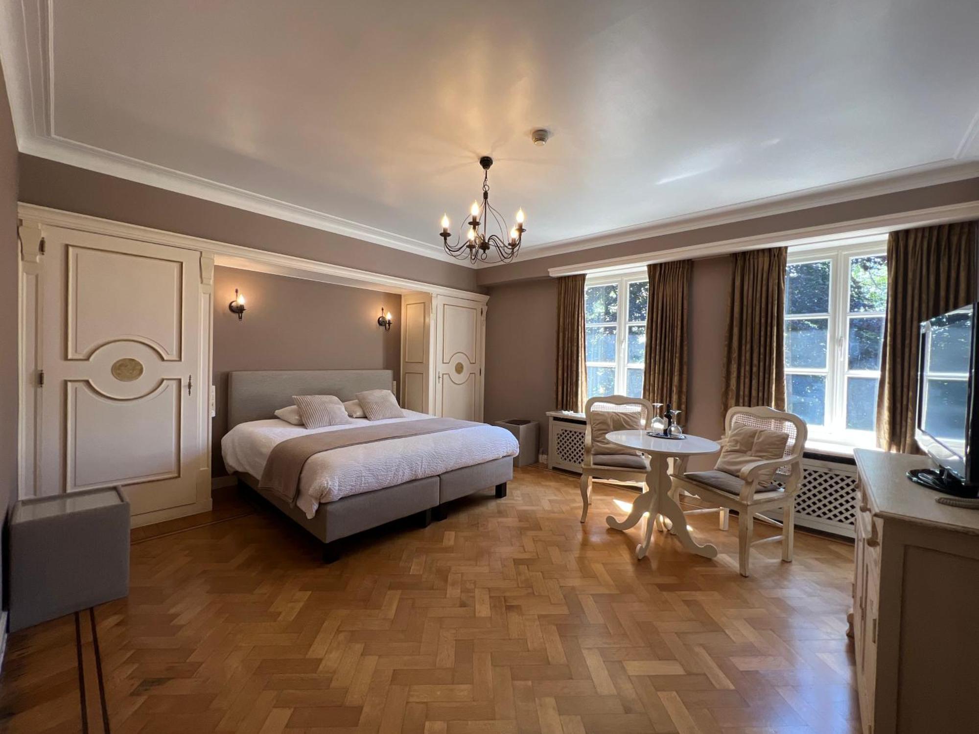 Hotel Fleur De Lys Zedelgem Zewnętrze zdjęcie