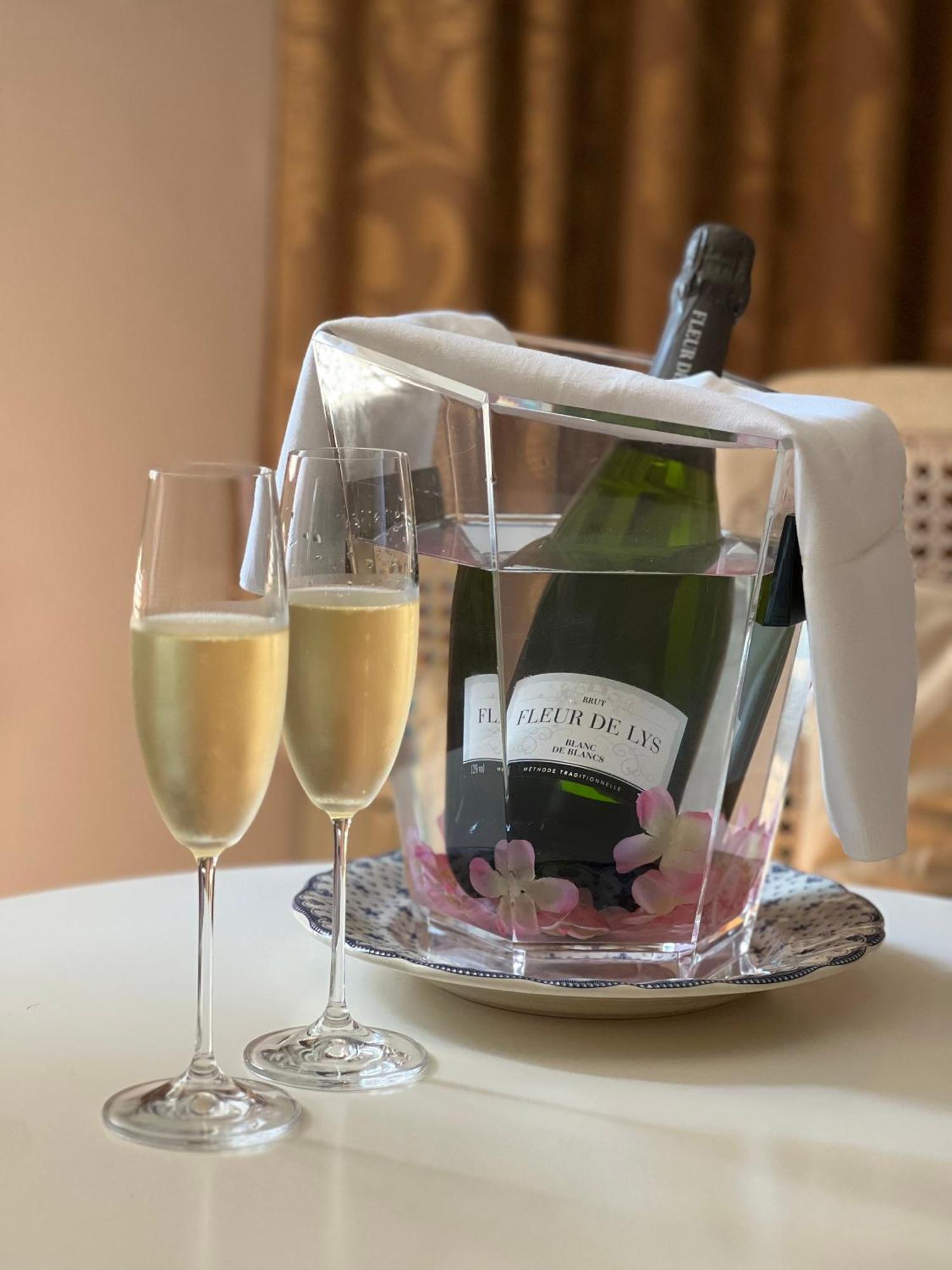 Hotel Fleur De Lys Zedelgem Zewnętrze zdjęcie